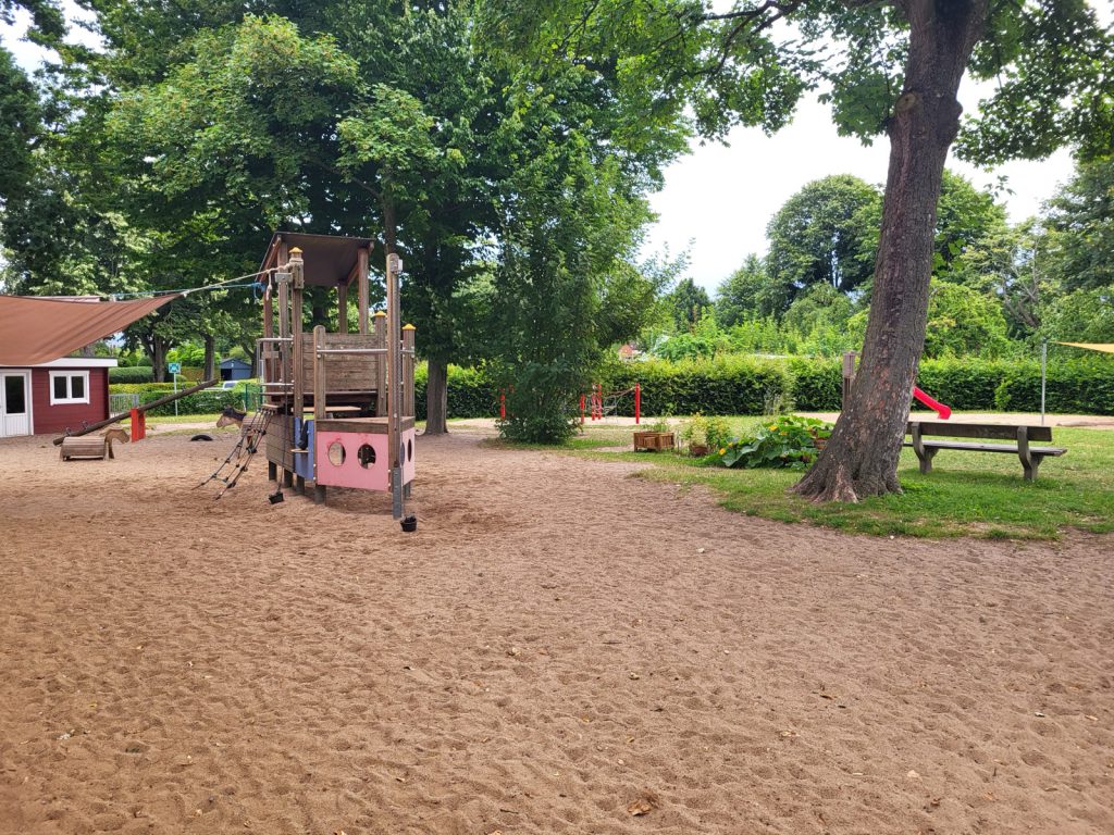 Außengelände des Kindergartens Molfsee-Dorf